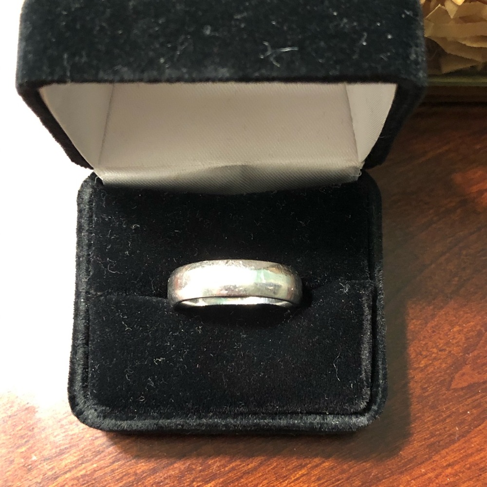 Platinum wedding band